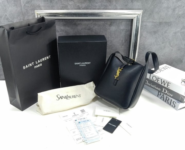 입생로랑 아이코닉 5 À 7 view 11