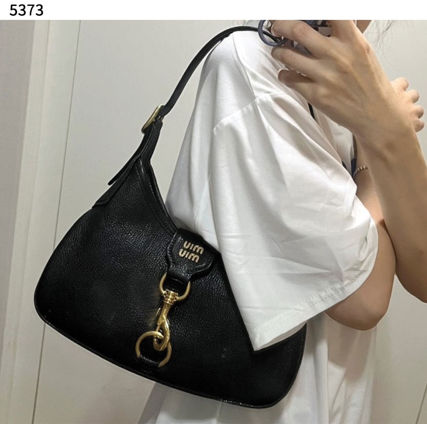 미우미우 [MIU MIU] 수입프리미엄급 마드라스 호보백 신상