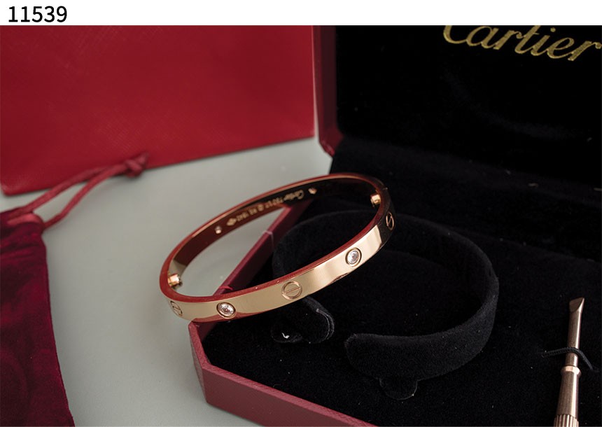 #까르띠에 [CARTIER] LOVE 브레이슬릿 신상입고💢