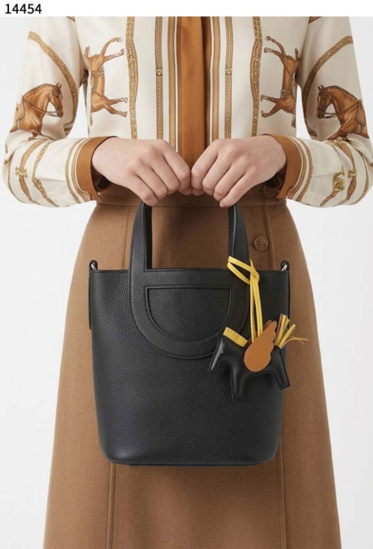 에르메스 [HERMES] 인 더 루프 18 백 클레망스