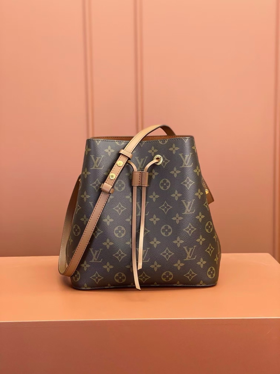 루비통-LOUIS VUITTON 네오노에 MM 모노그램 브라운A- 0771