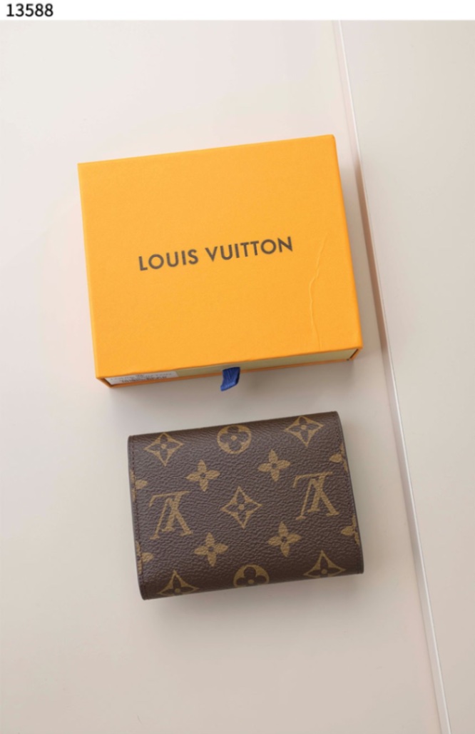 루이비통 [Louis Vuitton] 빅토린 월릿 모노그램  view 4