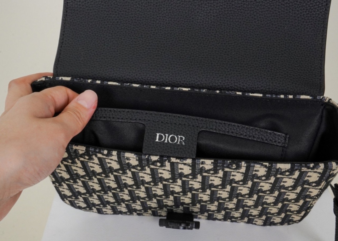  [DIOR] 크리스찬 디올 새들 플랩 스퀘어 메신저 백 스몰  view 14