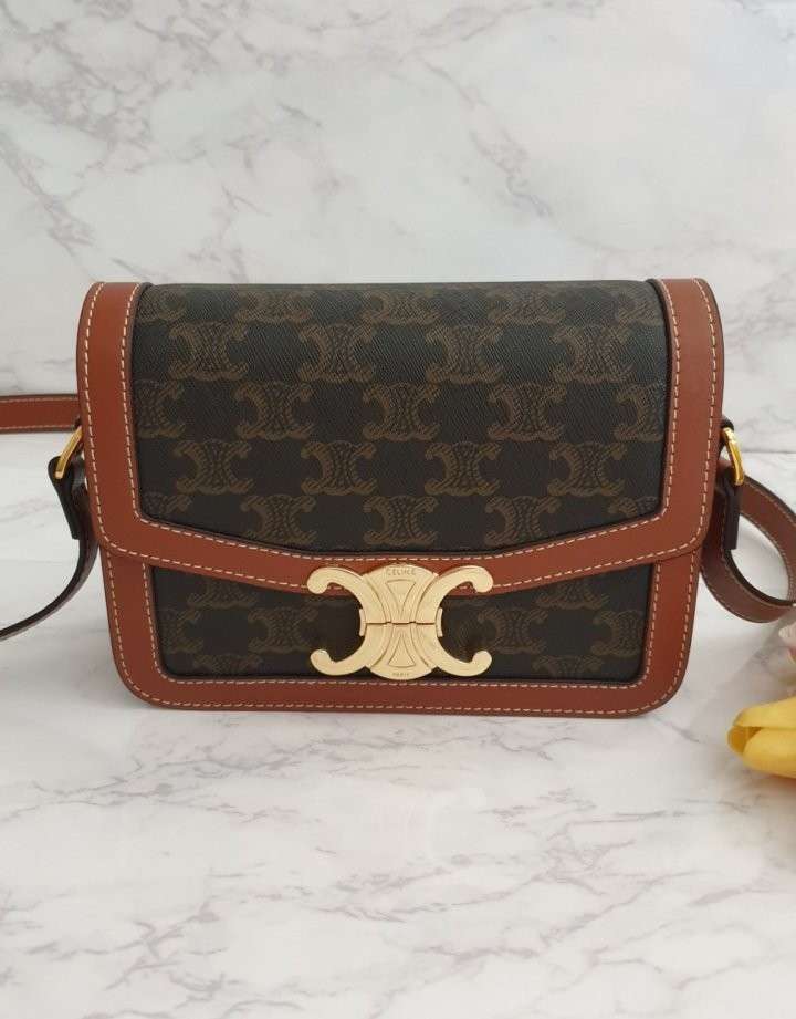 셀린느 트리오페 틴 캔버스 