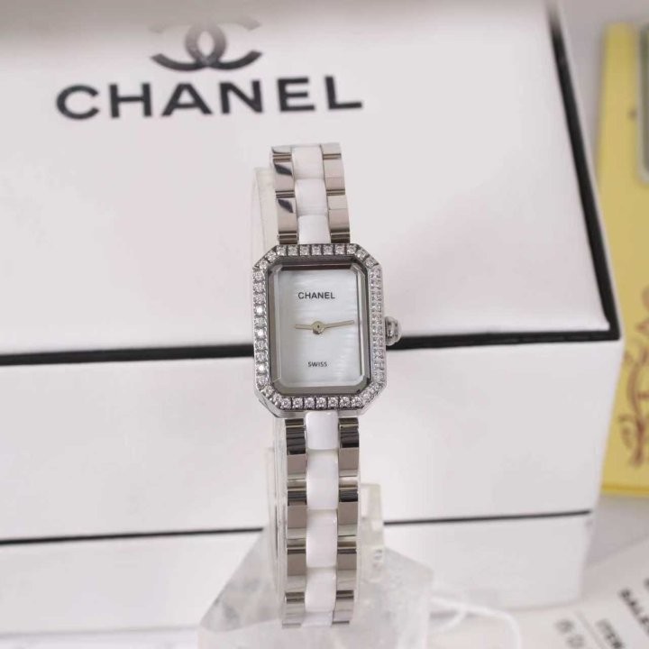 샤넬 프리미에르 다이아 세라믹 (화이트)