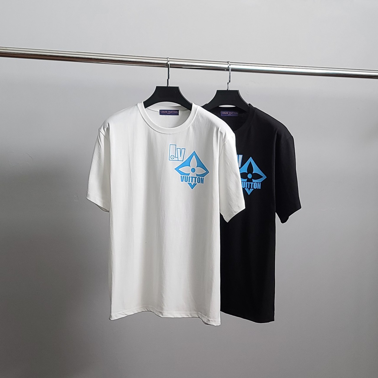 루이비통 블루로고 코튼 반팔티 view 4