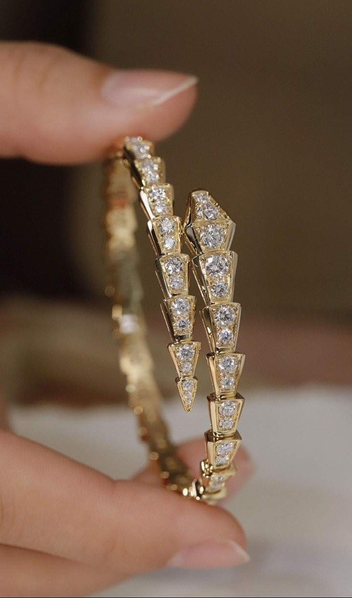 불가리 세르펜티 바이퍼 브레이슬릿 팔찌✔수입최*고급  