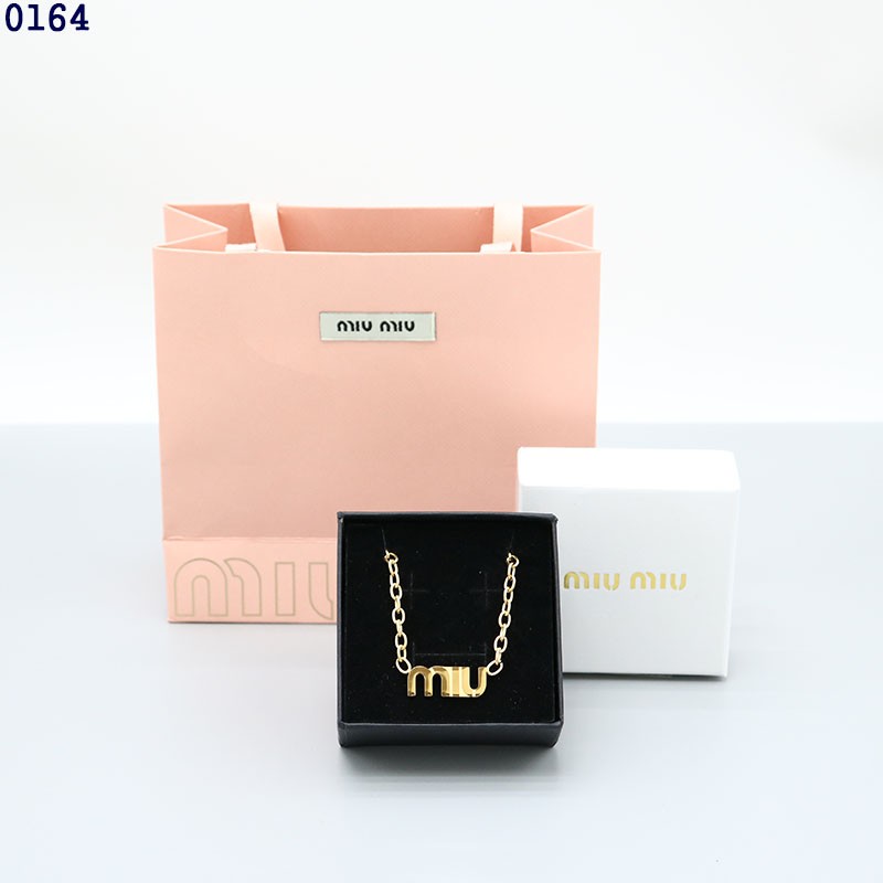 👉인기상품 재입고👈  👹미우미우 메인 로고 골드 목걸이👹