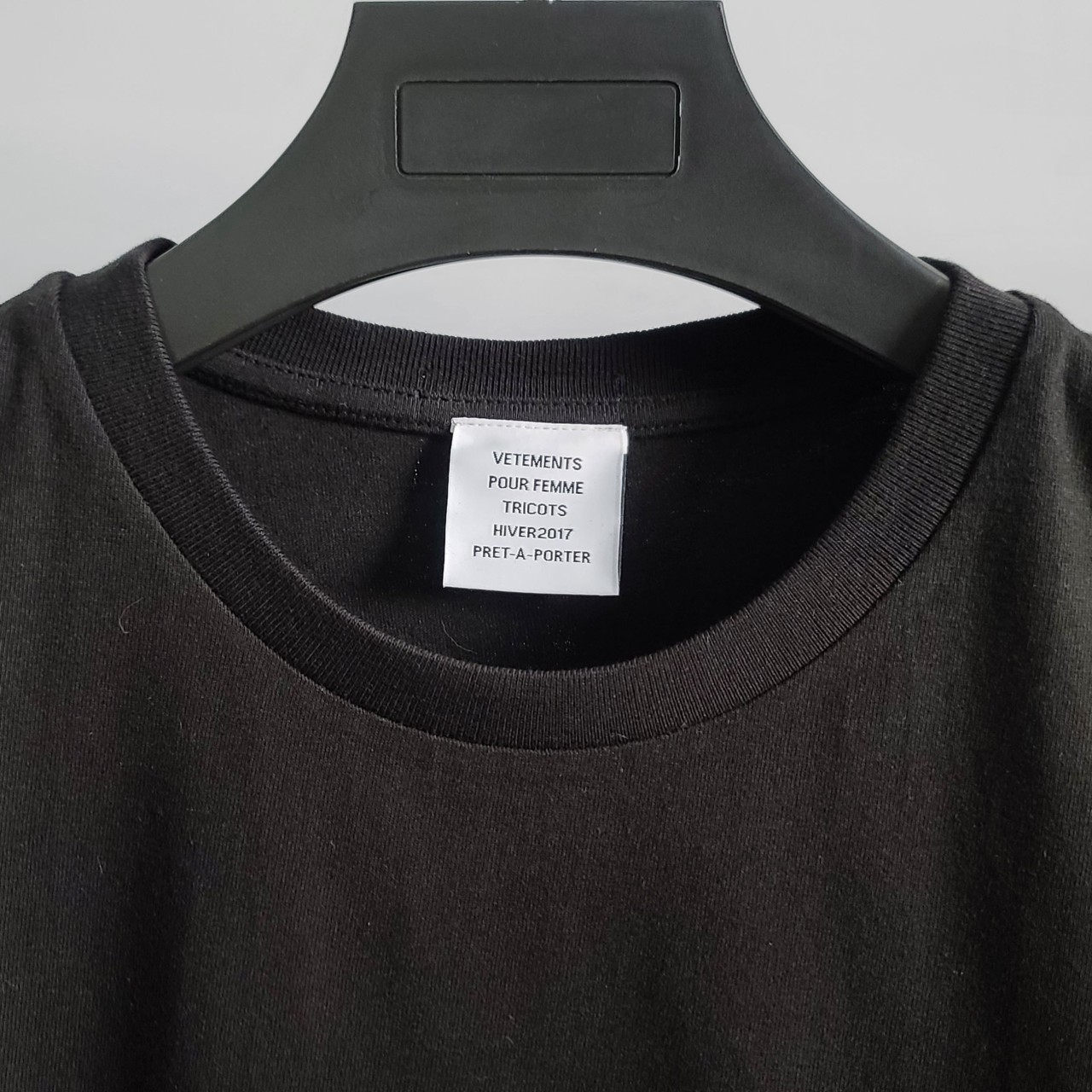 보테가 메탈로고 코튼 반팔티 view 11