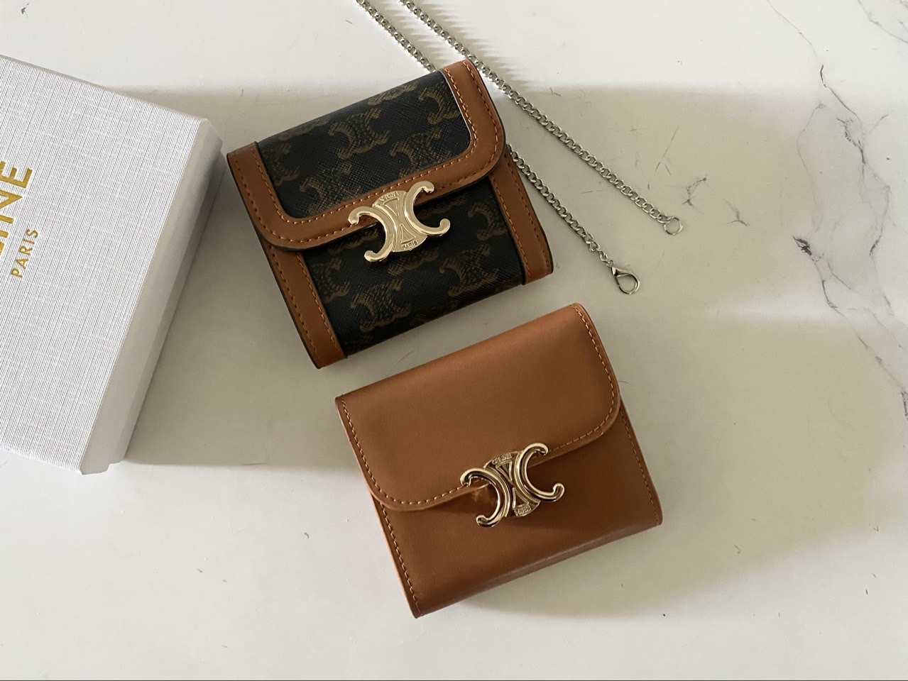 셀란느 트리옹프 플랩 지갑