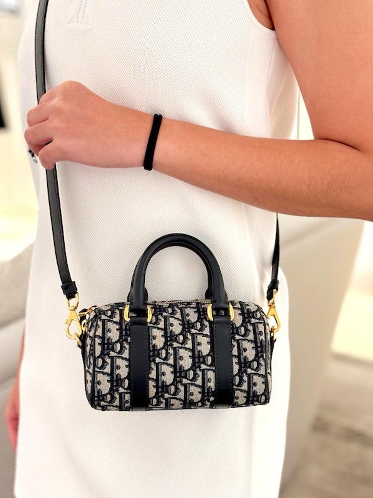 디올 (D*or) 17 나노 백