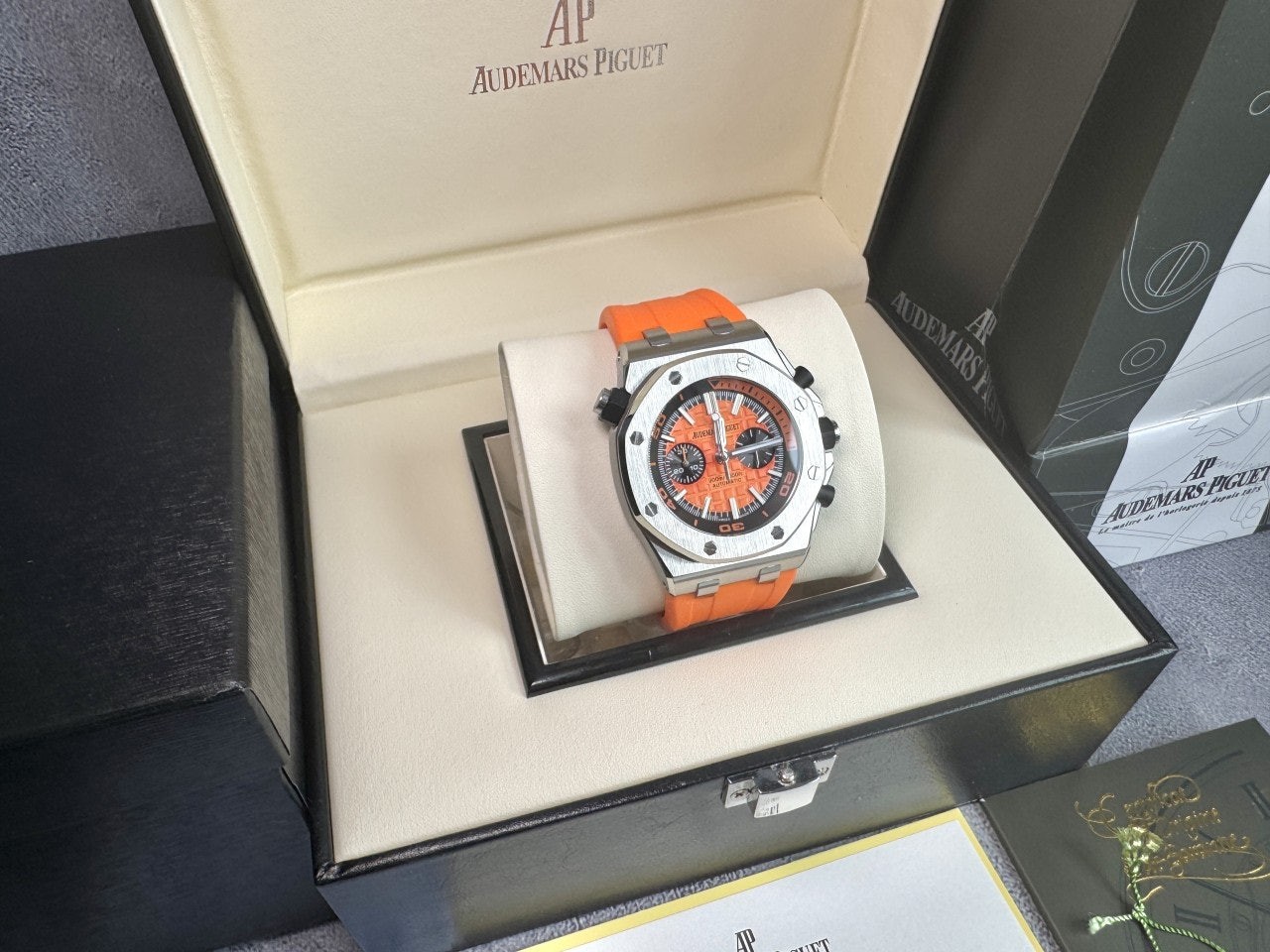 오데마피게 다이버 크로노그래프 오렌지 42mm