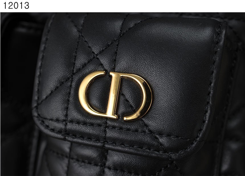 디올 [Christian Dior] 수입프리미엄급 Dior Caro 미디엄 멀티캐리 체인 백팩 view 9