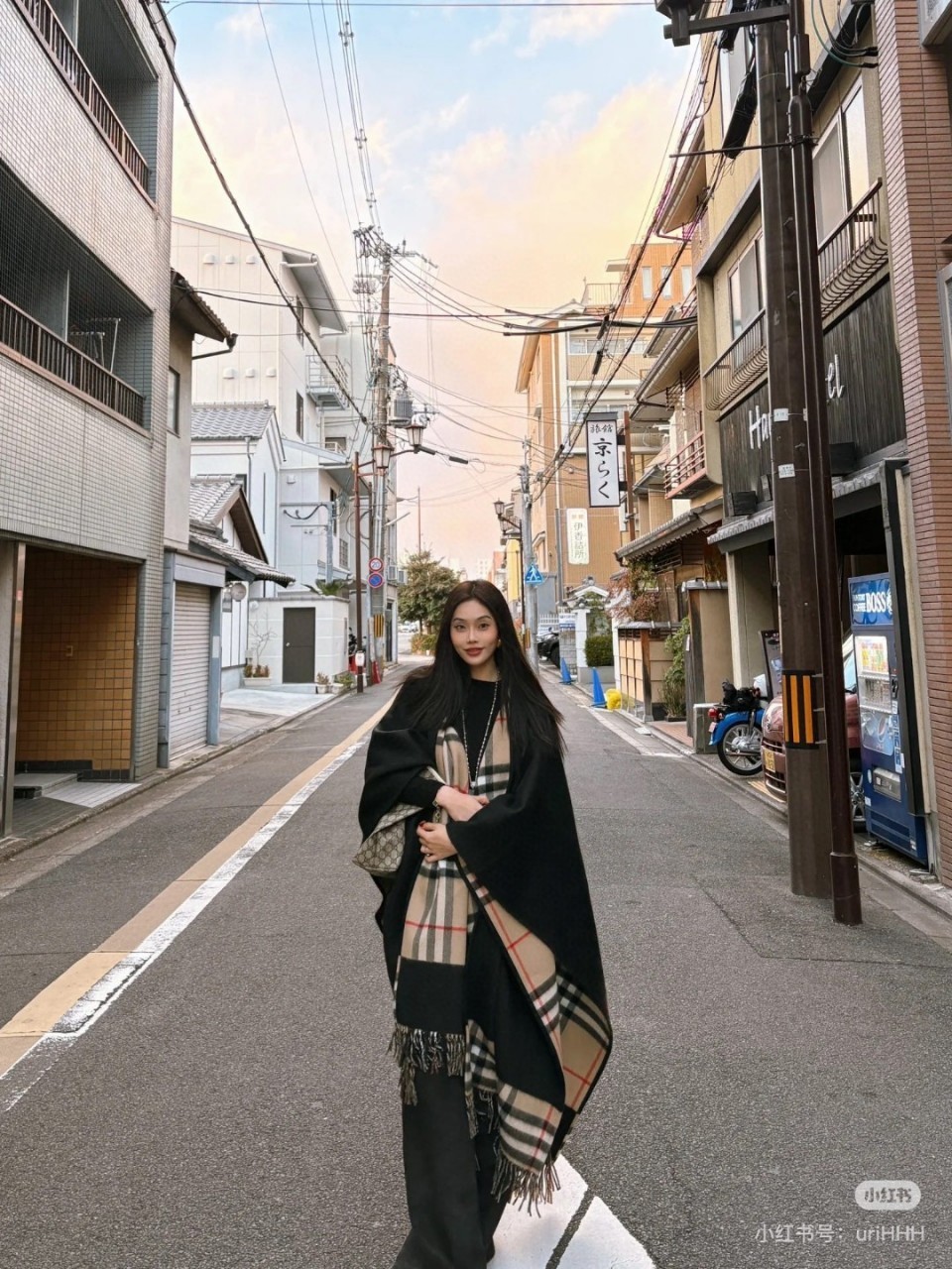 버버리 체크블랙 리버시블 캐시 숄