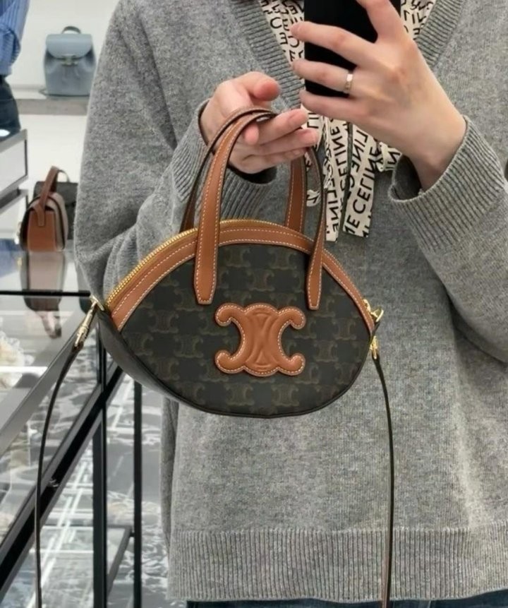 셀린느 오벌 크로스