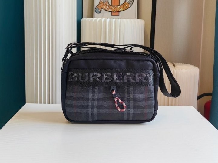 버버리 카메라백