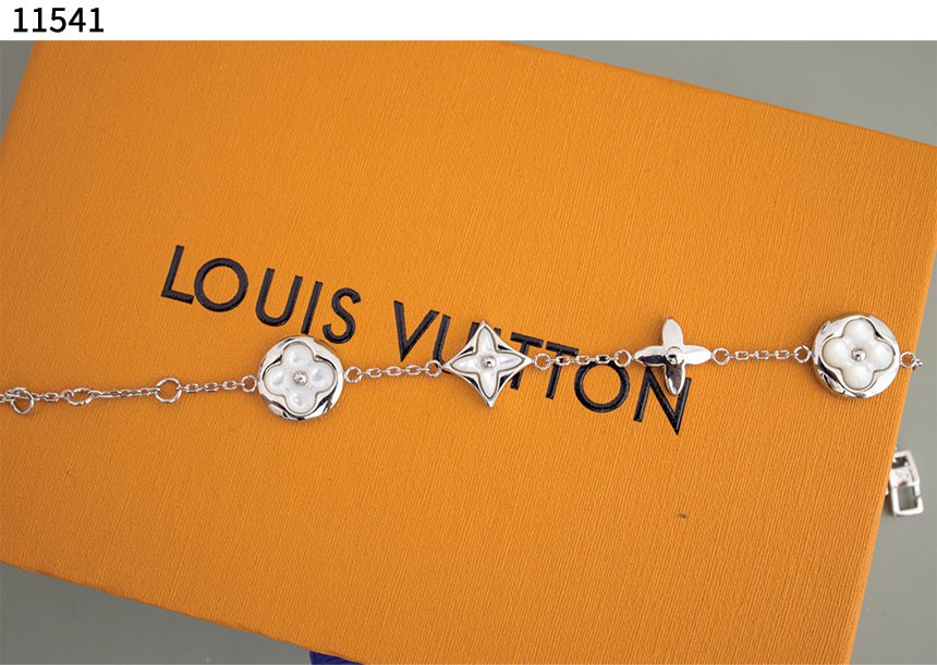 #까르띠에 [CARTIER] LOVE 브레이슬릿 신상입고💢 