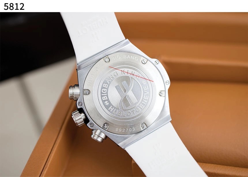 위블로 [HUBLOT] BIG BANG UNICO TITANIUM WHITE PAVÉ 신상 view 6