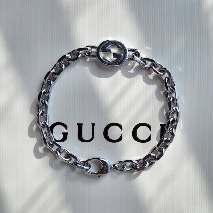 구찌  인터로킹 G체인 팔찌 (042)