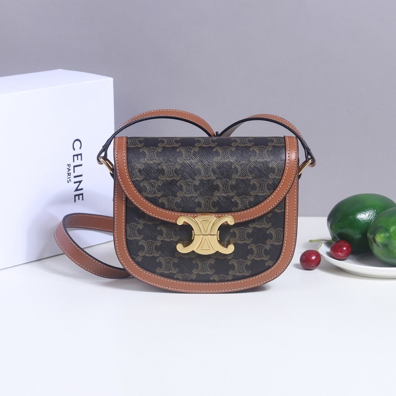 #셀린느 베사체 