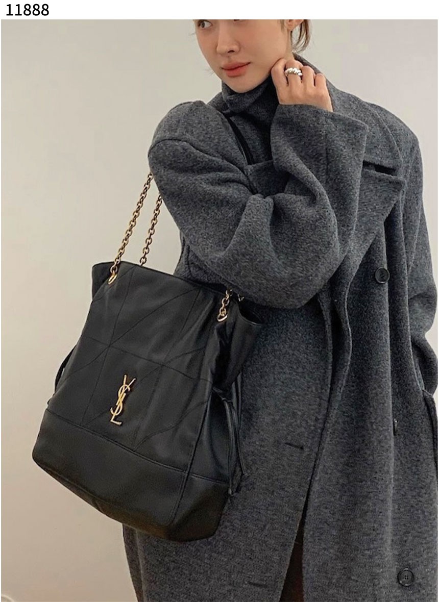 입생로랑 [YSL] 수입프리미엄급 생로랑 램스킨 소재의 JAMIE 토트 백 신상 