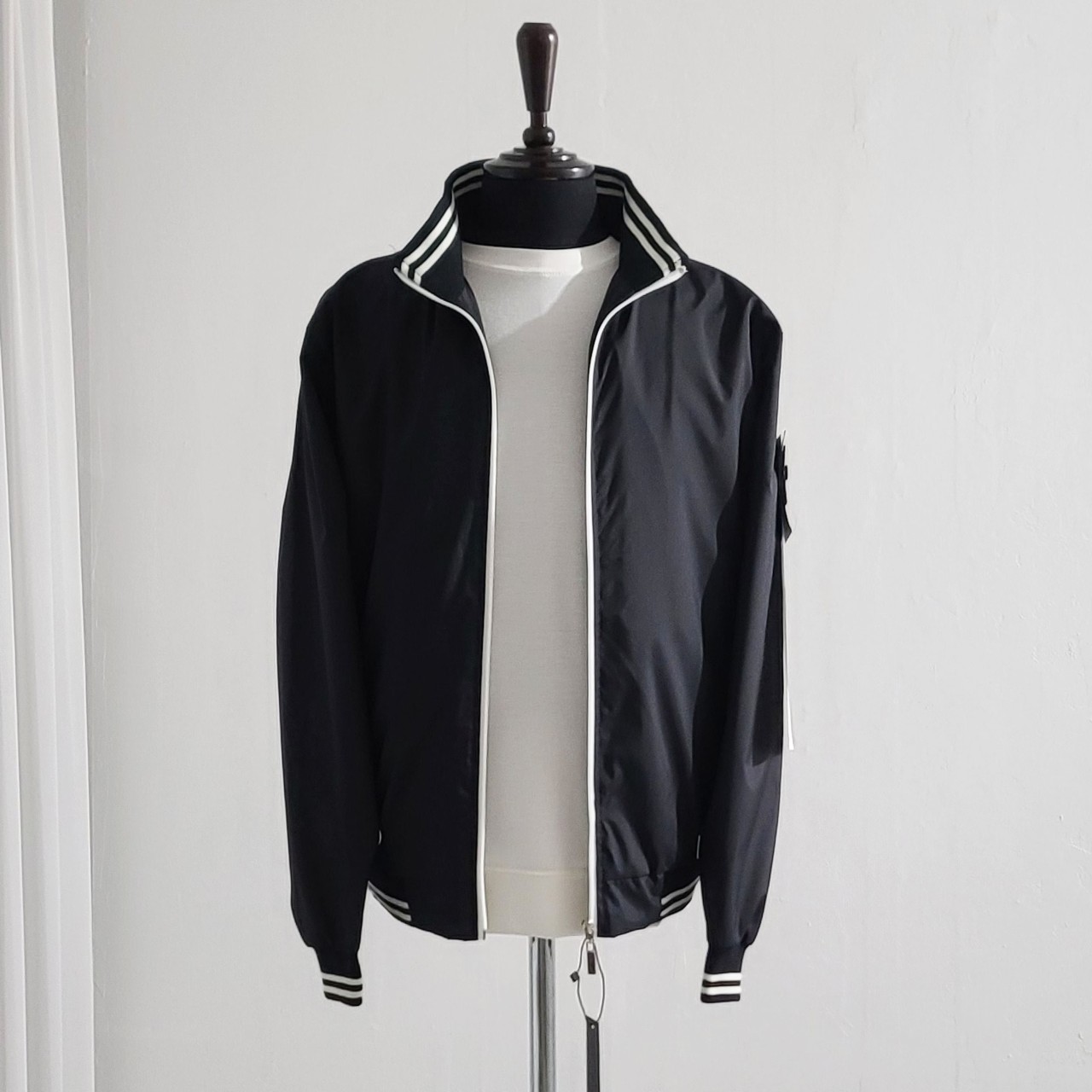 스톤 로고패치 라인 자켓 view 6