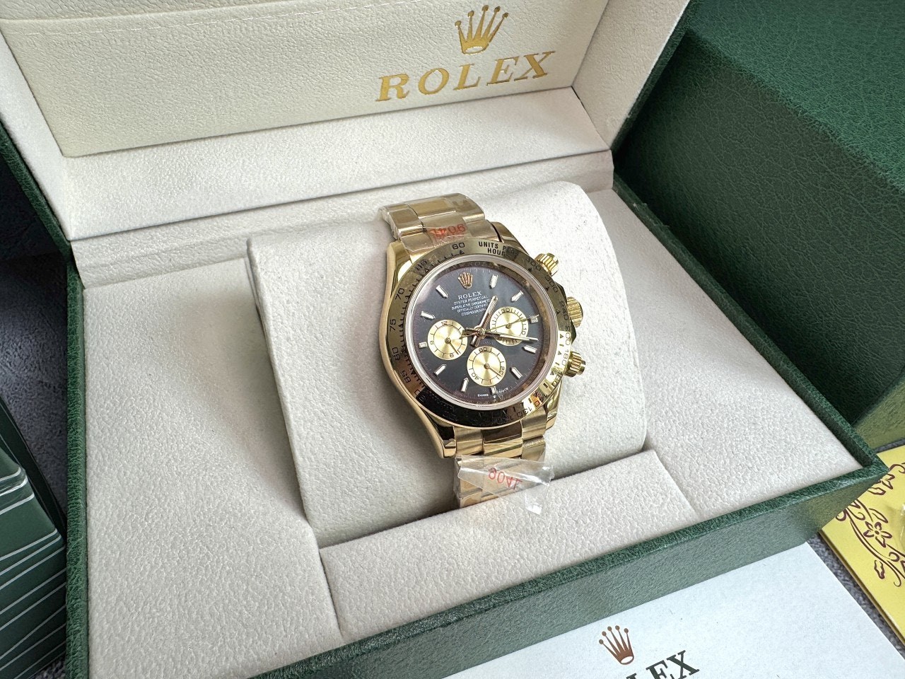 롤렉스 코스모그래프 데이토나 40mm 블랙샴페인