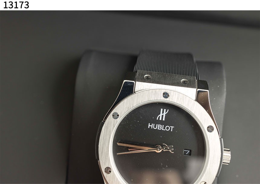 위블로 [Hublot] 클래식 퓨전 오리지널 티타늄 신상입고 view 3
