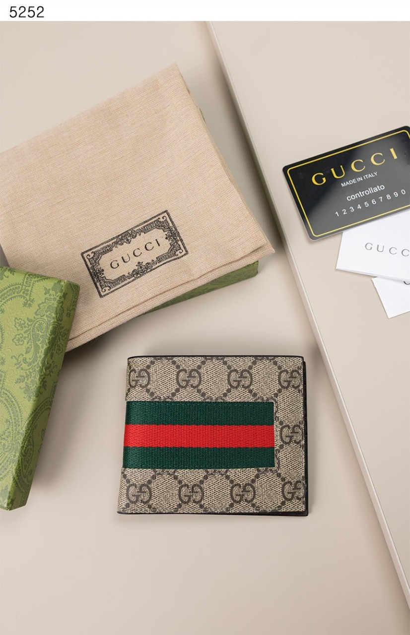 #구찌 [Gucci] 수입프리미엄급 GG 수프림 삼선 반지갑 신상 입고💢 