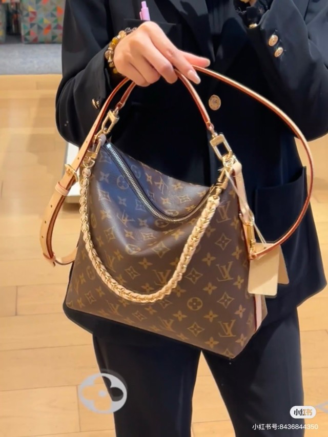 루이비통  멀티패스 숄더백