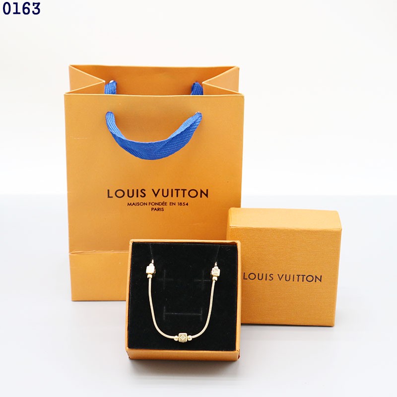 루이비통 LV 로고 볼드 목걸이