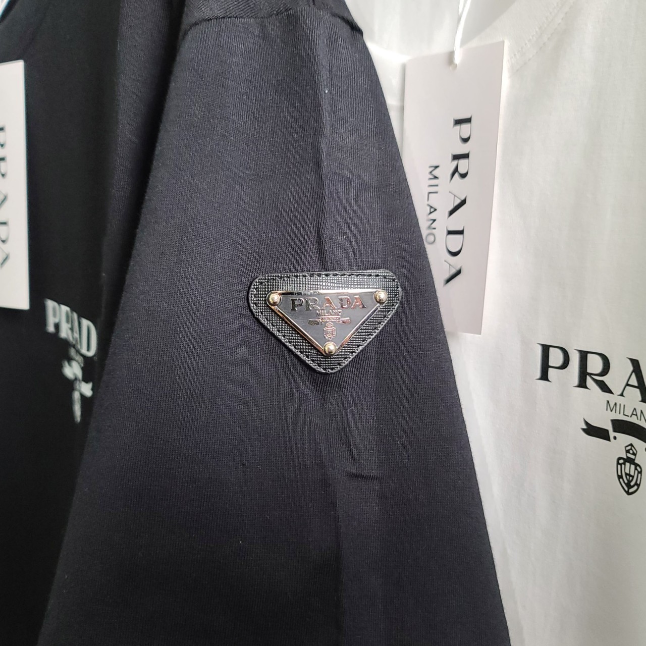 프라다 로고레터링 코튼 반팔티 view 5