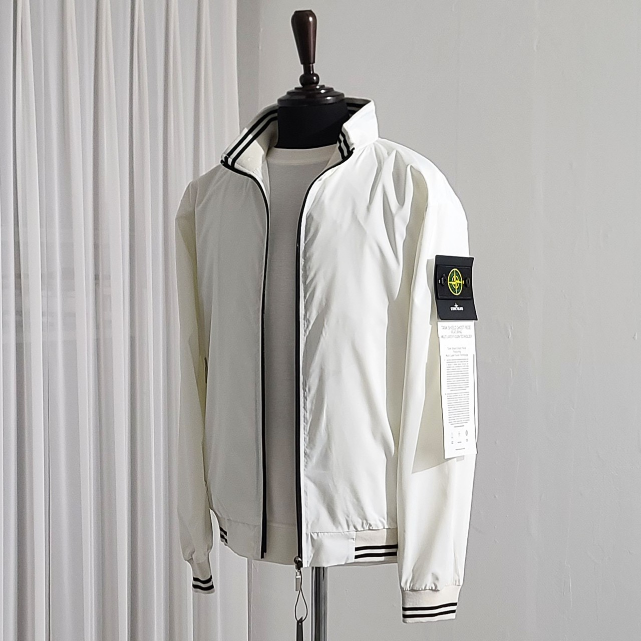 스톤 로고패치 라인 자켓 view 2