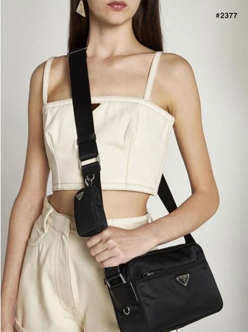 프라다 트라이앵글 로고 리나일론 크로스 메신저백