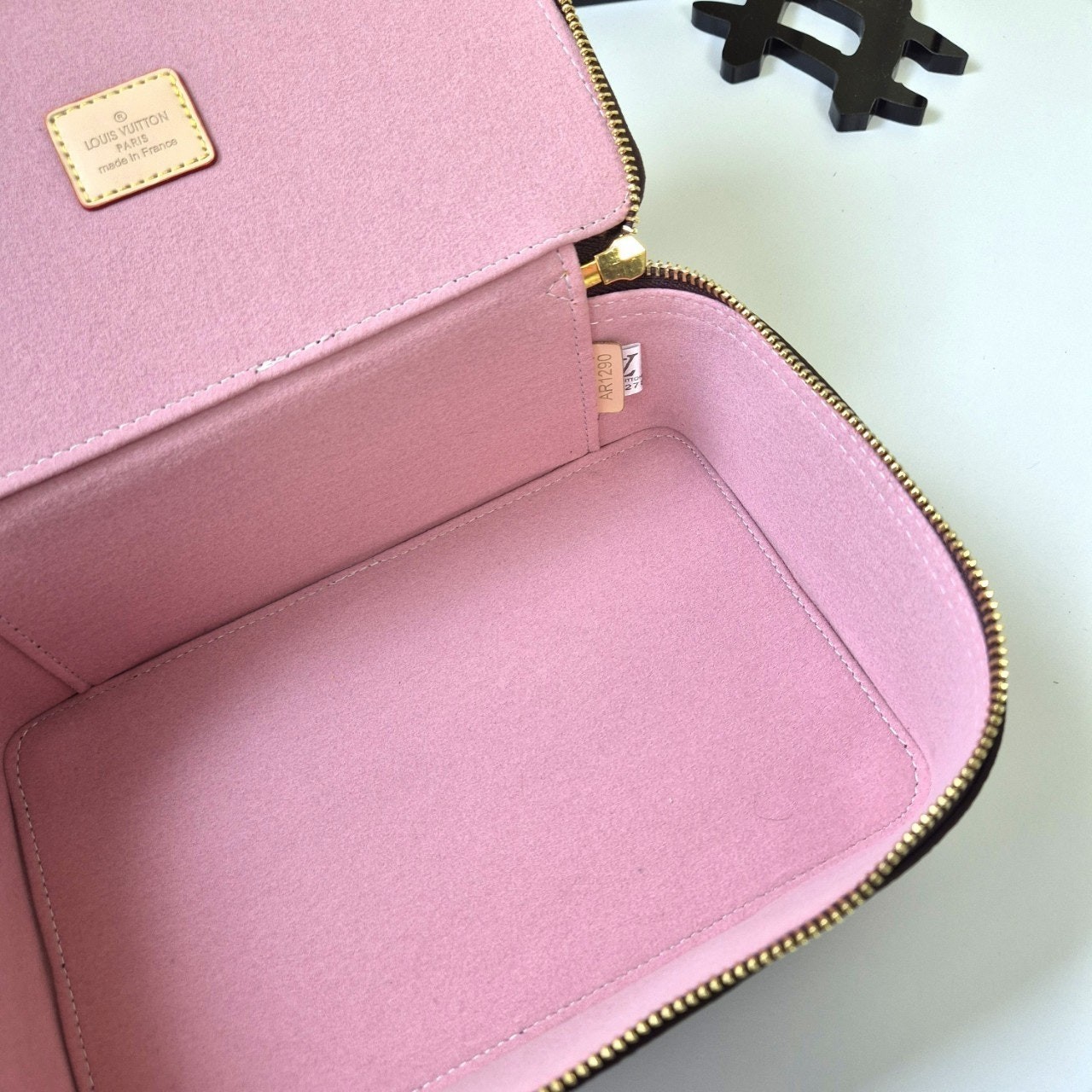 루이비통 패킹 큐브 뷰티 파우치 MM view 11