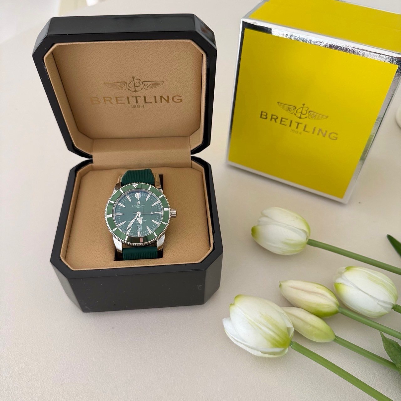 브라이틀링 슈퍼오션 혜리티지 시계 