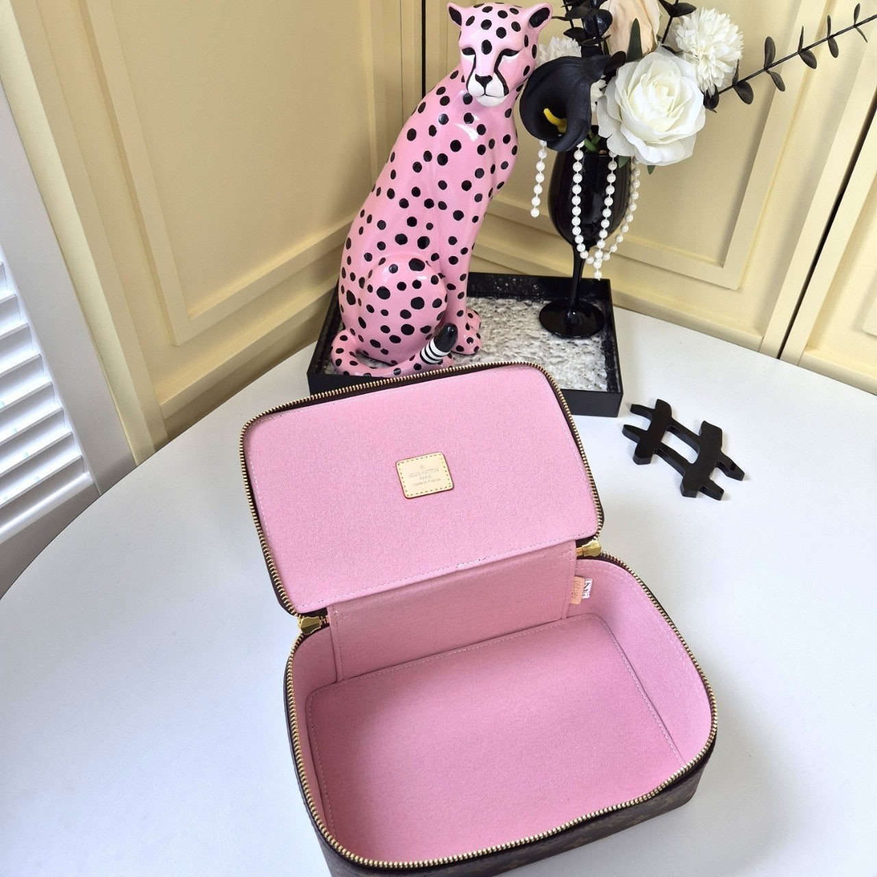 루이비통 패킹 큐브 뷰티 파우치 MM view 8