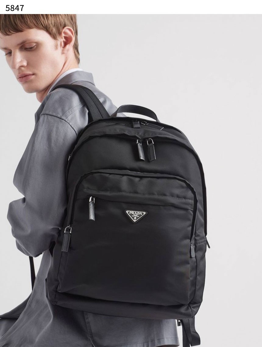 프라다 [PRADA] 수입프리미엄급 프라다 리나일론 사피아노 레더 백팩