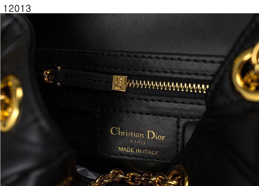 디올 [Christian Dior] 수입프리미엄급 Dior Caro 미디엄 멀티캐리 체인 백팩 view 14