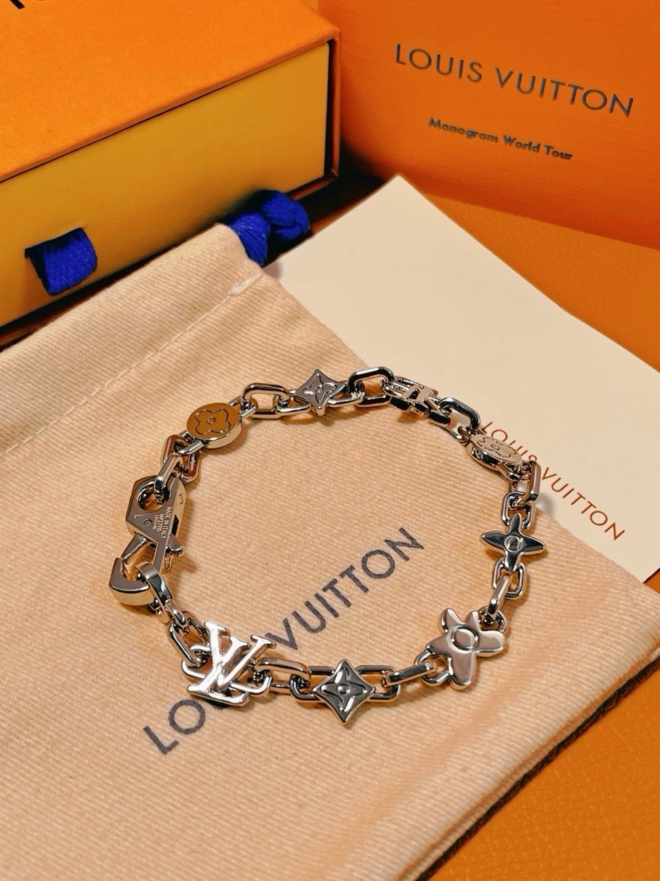 루이비통 모노그램 크래기 팔찌
