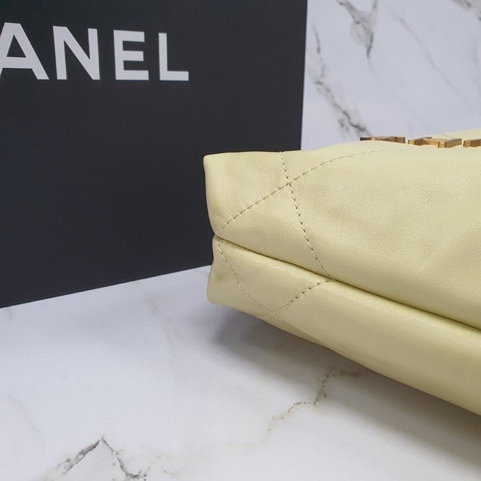 샤넬 22 호보백 미니 view 7