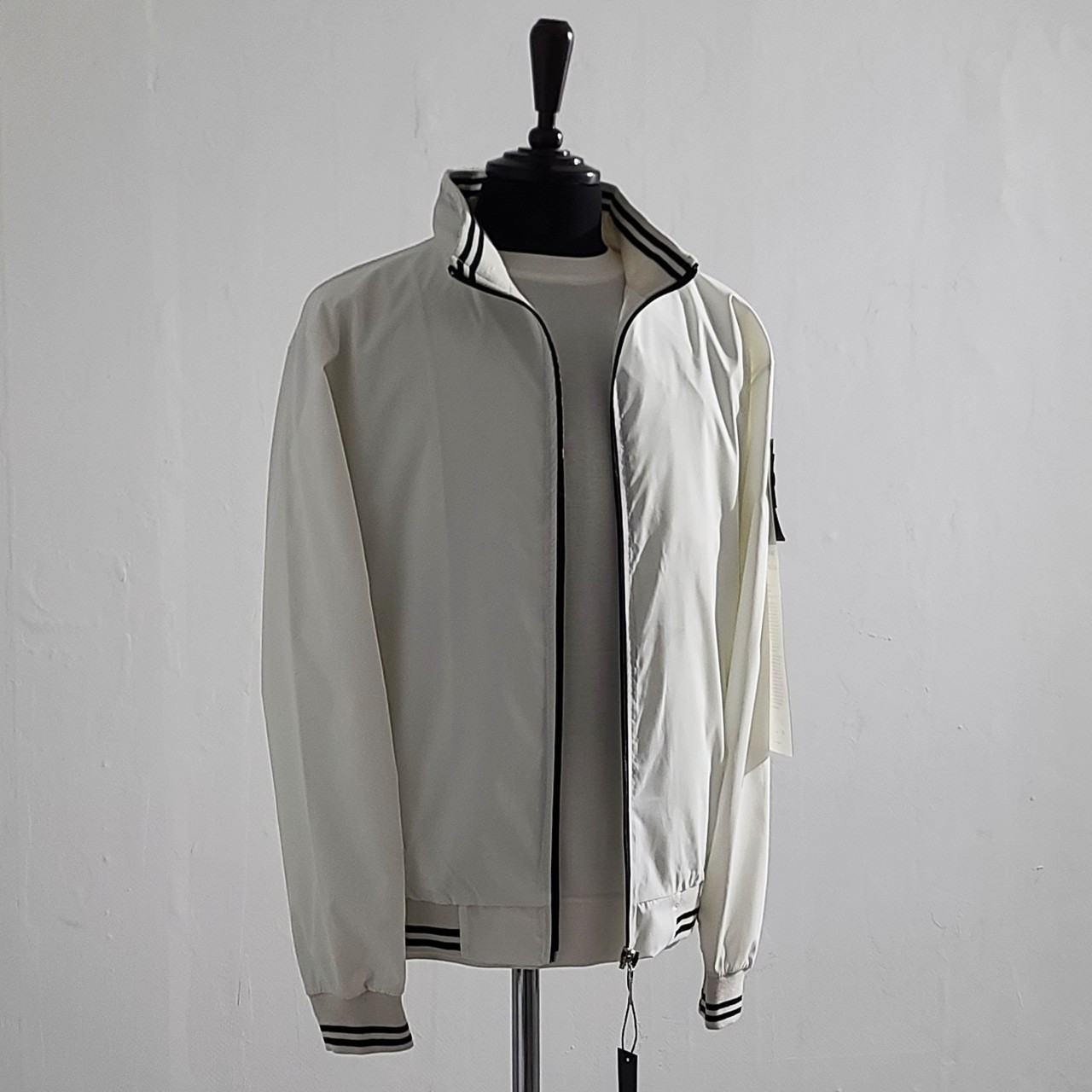 스톤 로고패치 라인 자켓 view 4