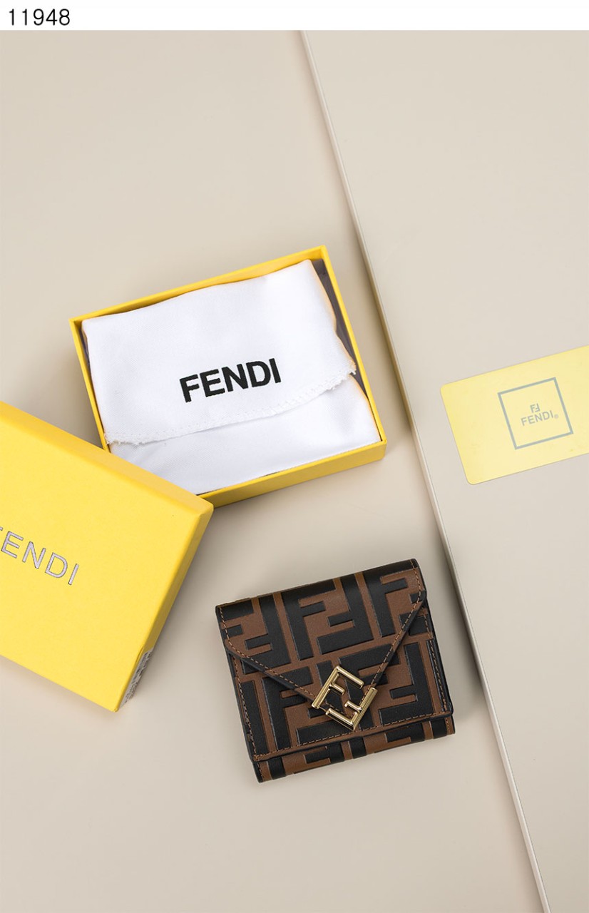 #펜디 [FENDI] 수입프리미엄급 FF 다이아몬드 지갑 신상 입고💢 