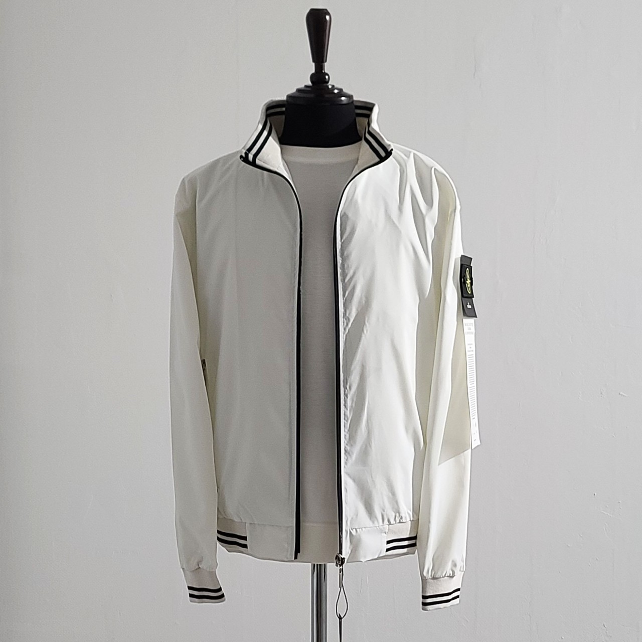 스톤 로고패치 라인 자켓 view 5