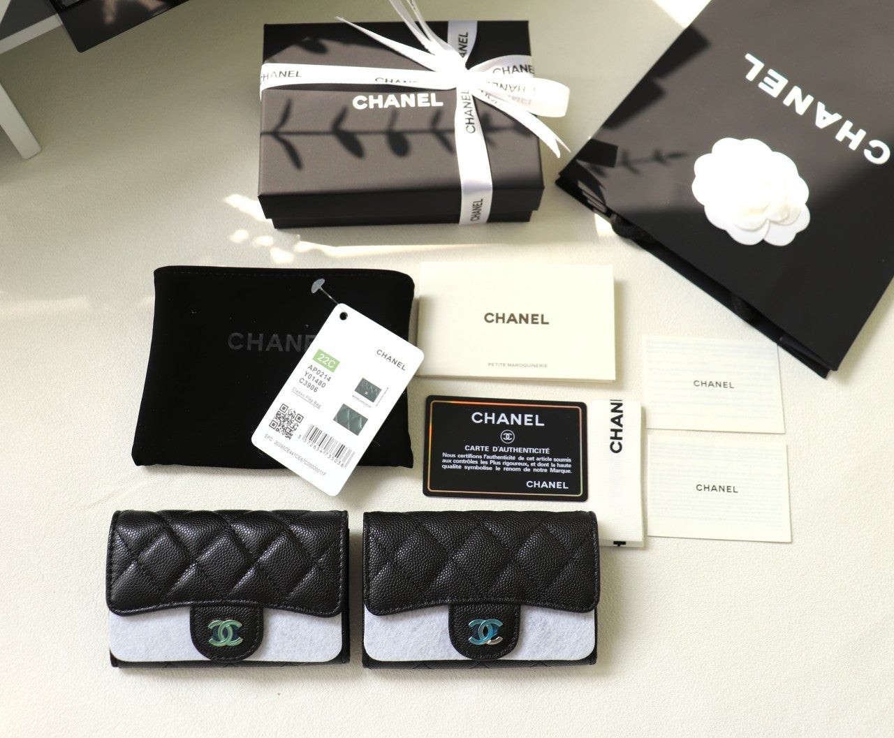샤넬 캐비어 플랩 카드지갑