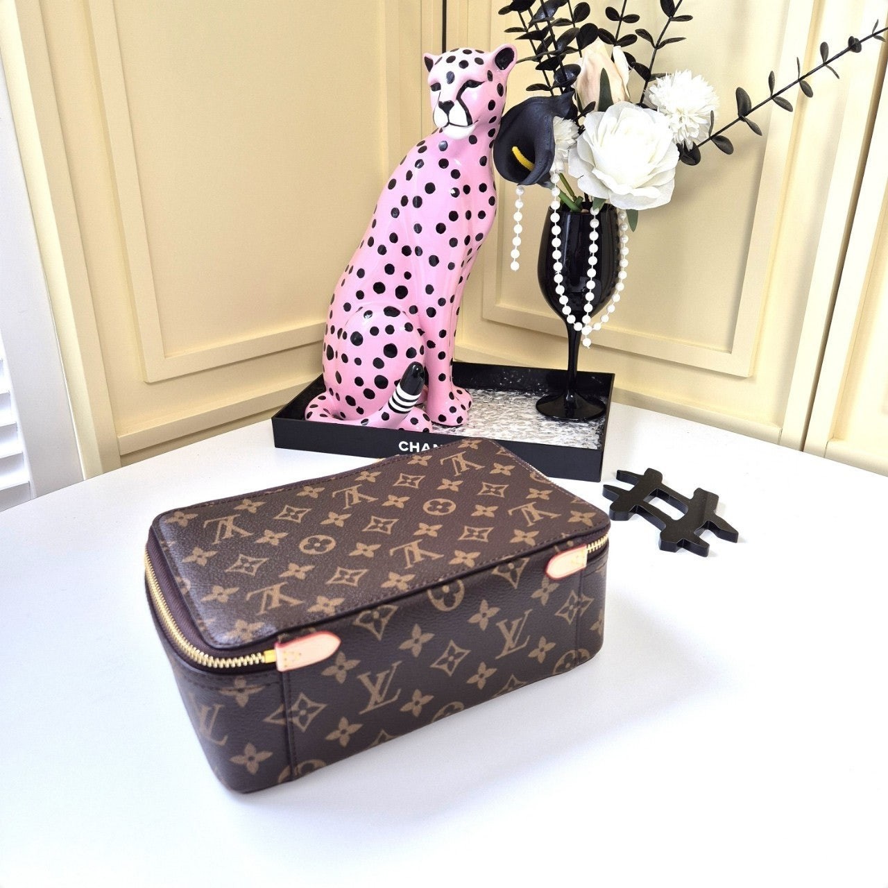 루이비통 패킹 큐브 뷰티 파우치 MM view 4