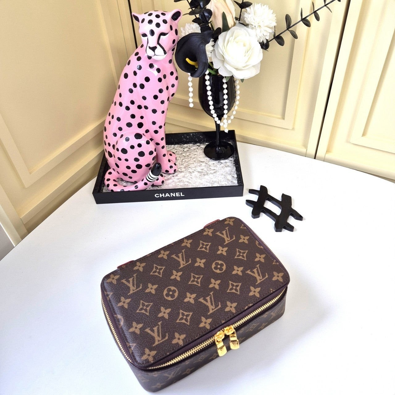 루이비통 패킹 큐브 뷰티 파우치 MM view 3