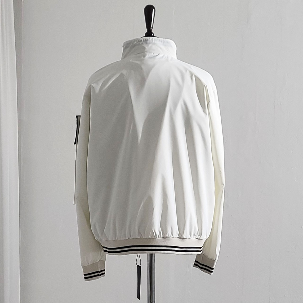 스톤 로고패치 라인 자켓 view 3