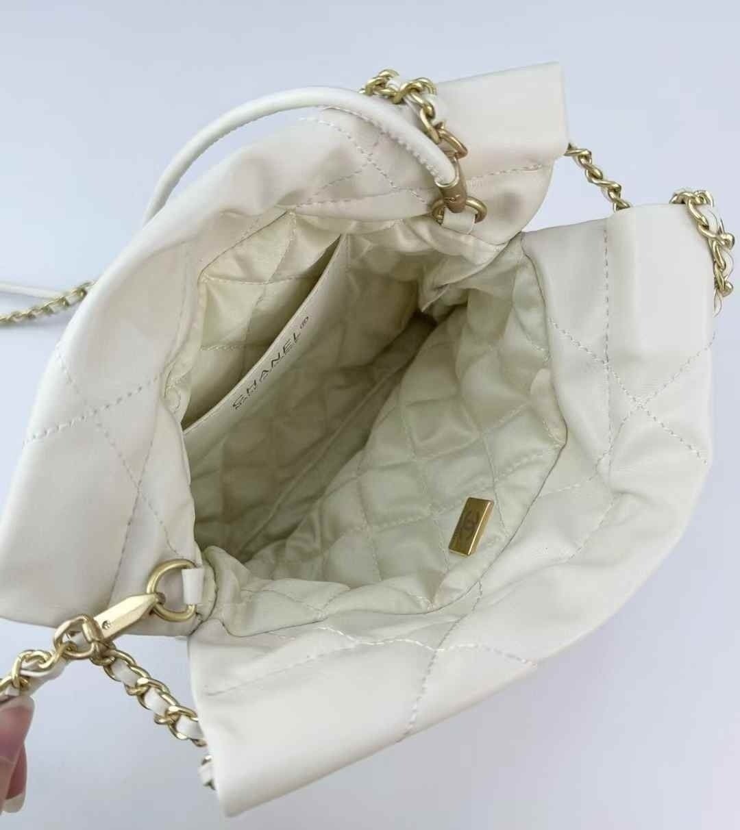 샤넬 22백 미니 view 9