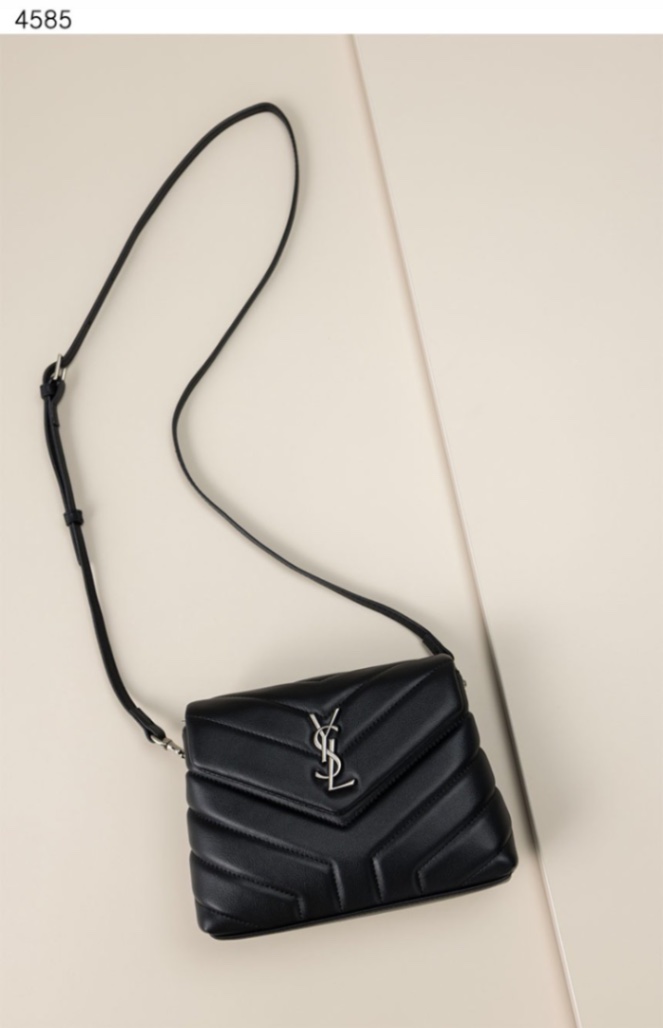입생로랑 [YSL] 수입프리미엄급 생로랑 Y 퀼트 처리된 가죽 소재의 루루 토이백 view 4